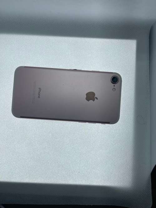 Clearance !!! iPhone 7 32. GB  - No Touch ID