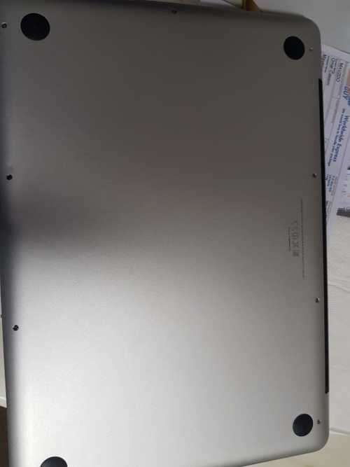 MacBook Pro 13 Inch , Core i5 , 4 GB RAM , 240 GB Storage