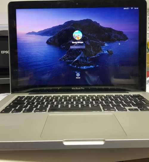MacBook Pro 13 Inch , Core i5 , 4 GB RAM , 240 GB Storage