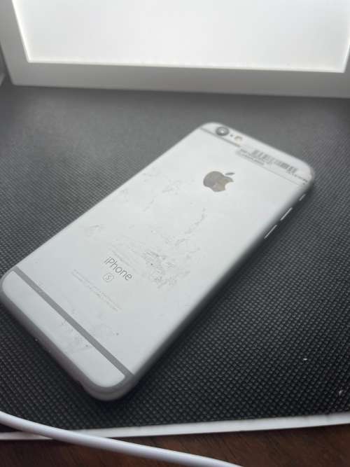 Warehouse Clearance : IPhone 6s 32 GB -  Audio issue - Please read