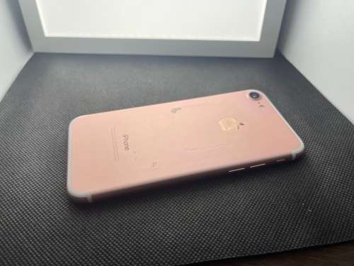 Warehouse Clearance : IPhone 7 128 GB  - Read description