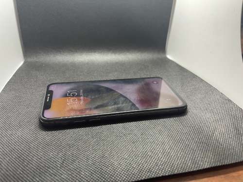 Warehouse Clearance : IPhone X 256 GB - CRACKED BACK GLASS