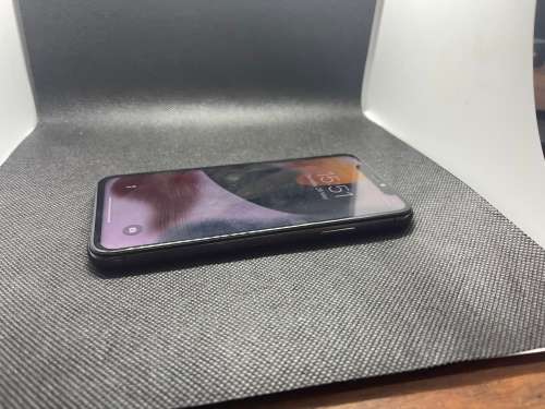 Warehouse Clearance : IPhone X 256 GB - CRACKED BACK GLASS