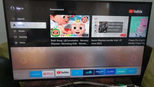 Samsung 50" Series 7 UHD Smart TV - Please read