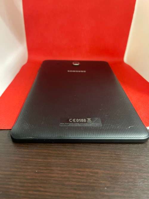 WAREHOUSE  CLEARANCE :SAMSUNG GALAXY TAB E - Cracked Screen