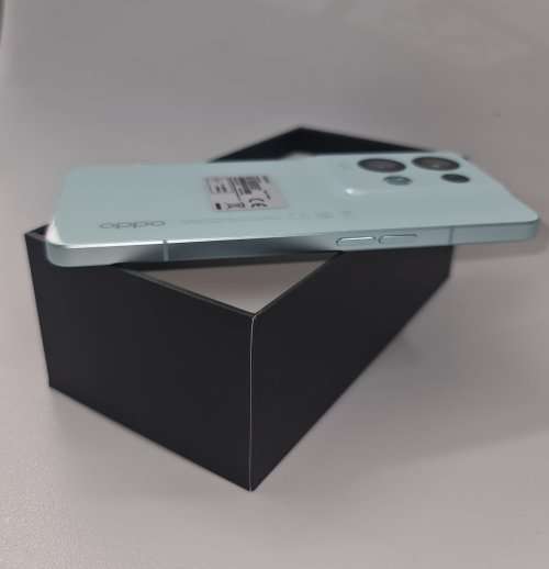 Oppo Reno 8 5G Pro 256GB Dual Sim - Box & Accessories
