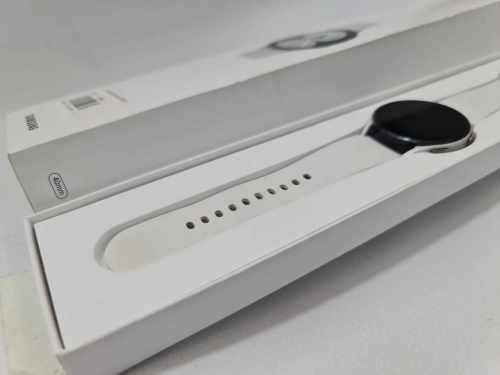 Samsung Watch4 40mm Bluetooth - preowned