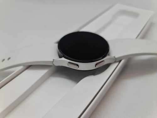 Samsung Watch4 40mm Bluetooth - preowned