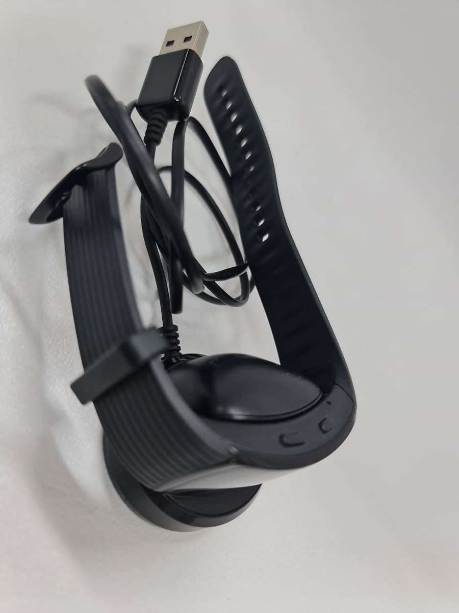 Warehouse clearance !! Samsung Gear fit 2 Pro - large