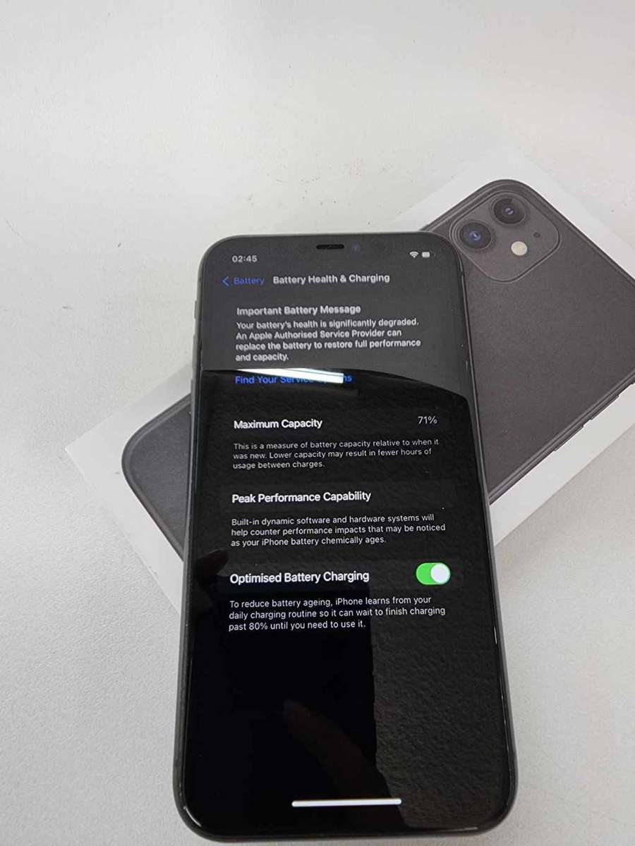 iPhone 11 128GB preowned