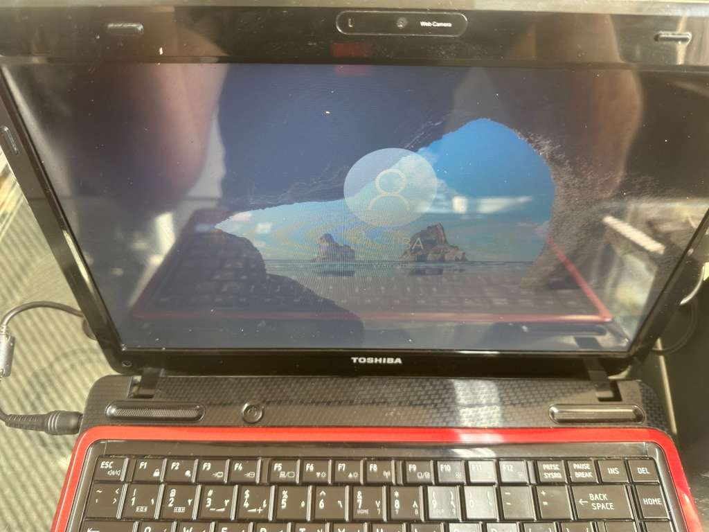 Clearance:  ACER : Toshiba Satelite l635 -i5 - 4GB - 500 GB - Please read