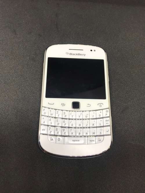 Blackberry 9900