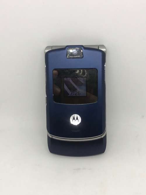 Retro flip phone - Motorola V3 Razr