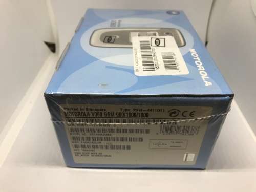 Collectors !!! BRAND NEW SEALED - Retro flip phone - Motorola V360 Silver