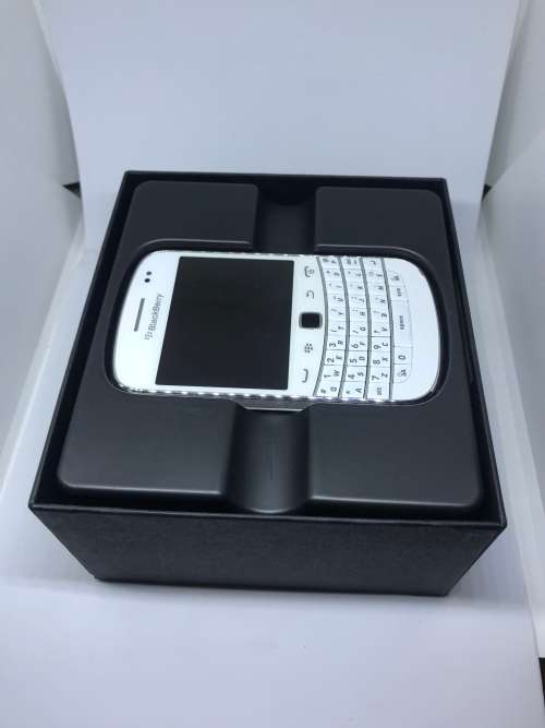 Blackberry 9900