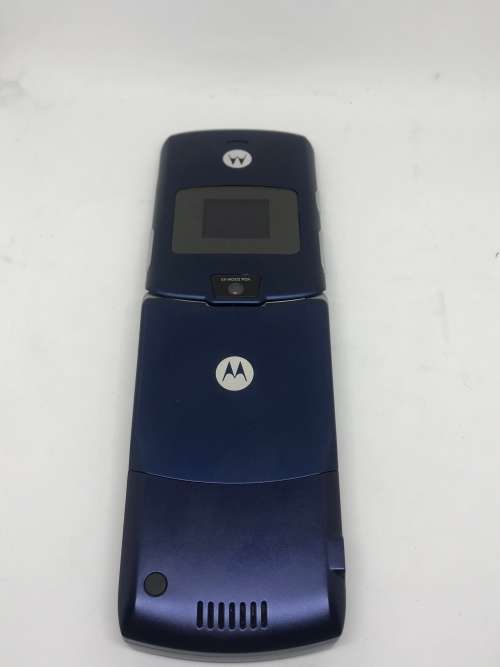 Retro flip phone - Motorola V3 Razr