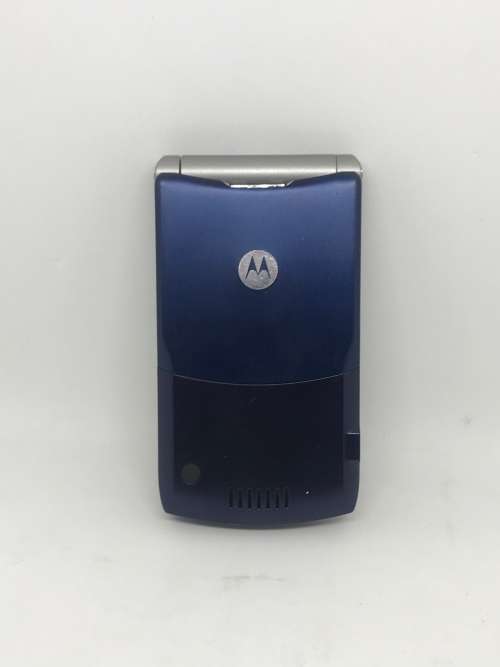 Retro flip phone - Motorola V3 Razr