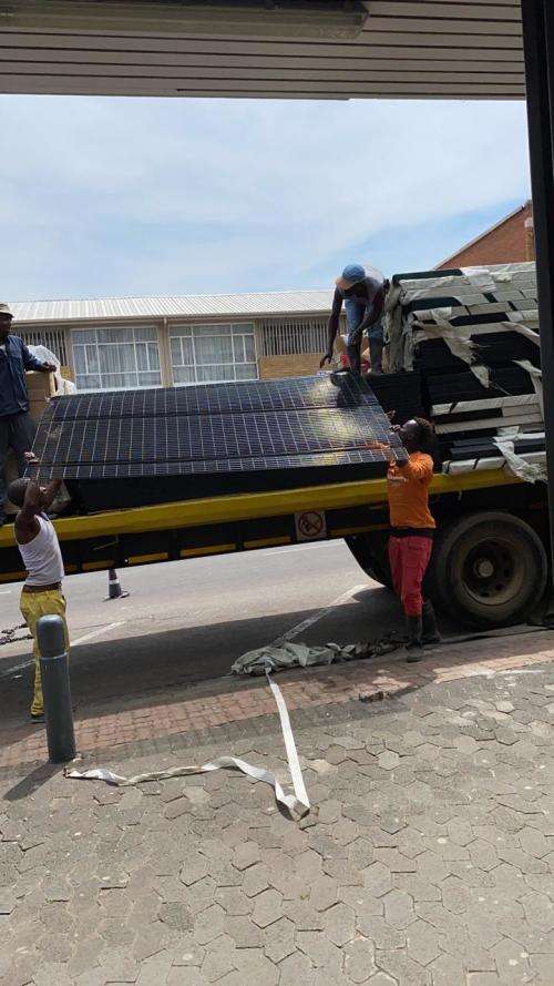 Clearvu Fence Panel with 80*80 mm pole and securing accessories