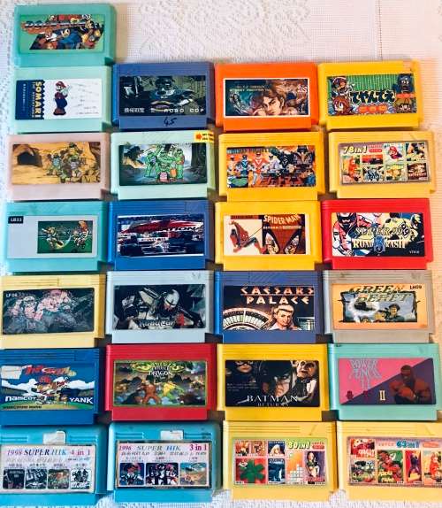 Lot of old TV game cartridges