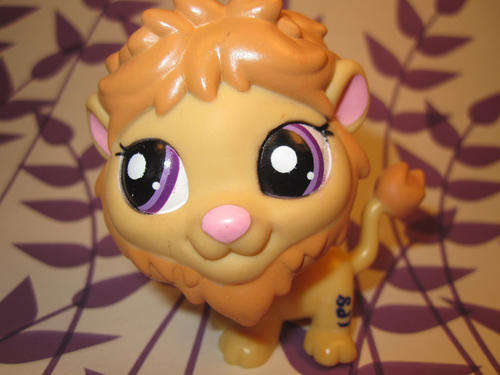 Limited Offer Last One  - Littlest Pet Shop, Lion #2000