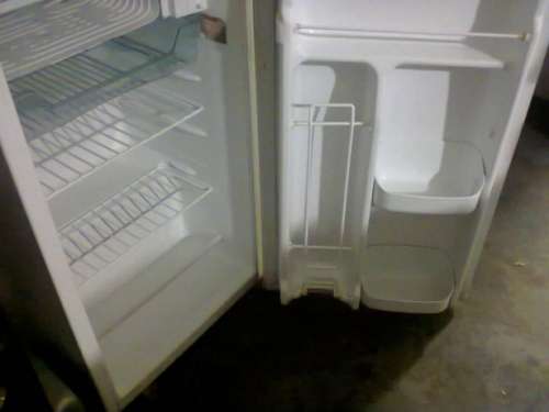 LG Fridge GR-131-SU - Secondhand - GREAT condition - 130L - Has to be collected!!!!!