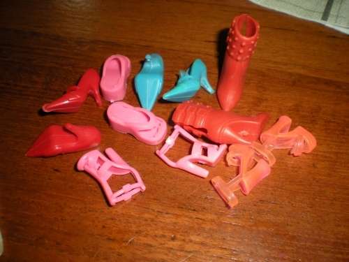 Barbie Fashion House, Barbie Shoes   pairs