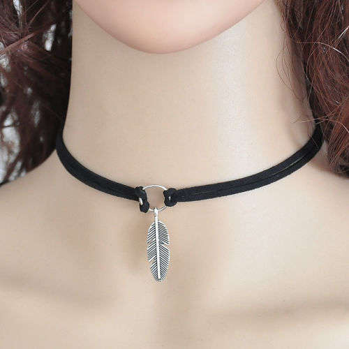 Choker  Necklace  Black  with Feather