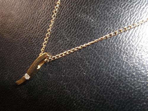 9ct Yellow Gold And Diamond Pendant And Chain Necklace