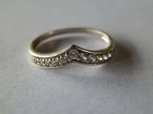 Sterling Silver Ring Wishbone with Topaz