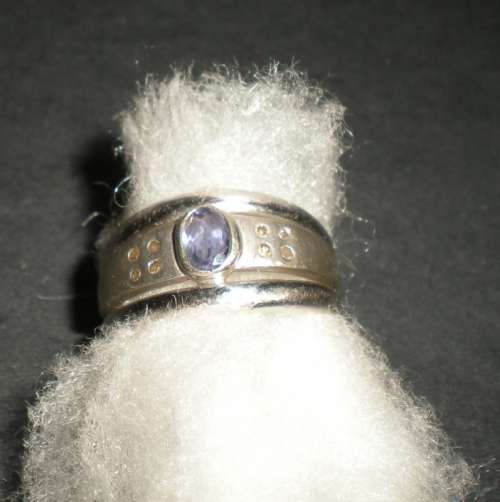 9 CT White Gold Ring with SapphireTanzanite