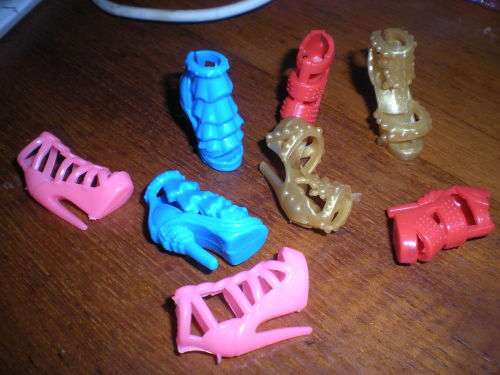 Barbie Fashion House, Barbie Shoes  4 pairs of designer shoes