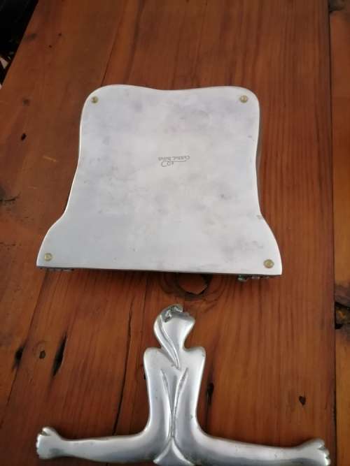 Carrol Boyes, Serviette Holder take a bow