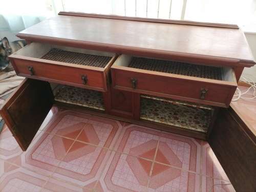 Stunning  - Sideboard   - Cottage Antique