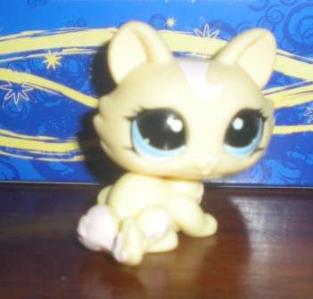 Littlest Pet Shop, Cream Cat with Blue Eyes - FLAWED