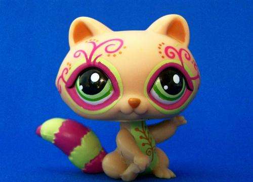 On Special - Littlest Pet Shop, Postcard Racoon 1354