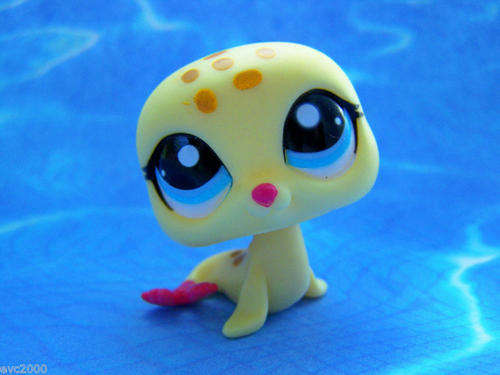Last One - Littlest pet shop,  Seal # 1561