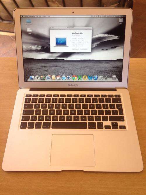 Mac Book Air 13" GREAT condition !!!!!!!!!!!