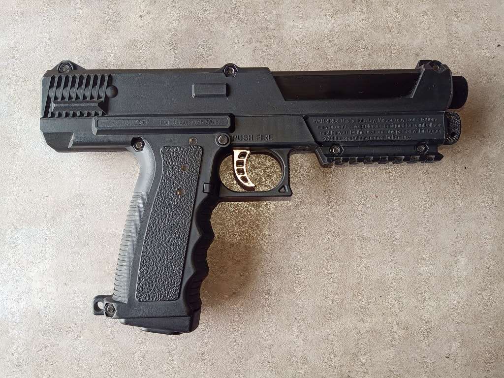 Tippmann TipX Paintball Pistol Kit