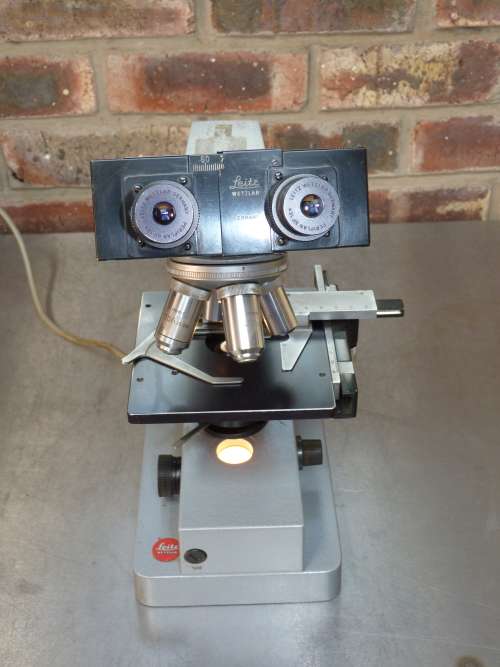 Ernst Leitz Wetzar HM-LUX Microscope  #914453 Made in Germany, from ca. 1975, Collectors Item