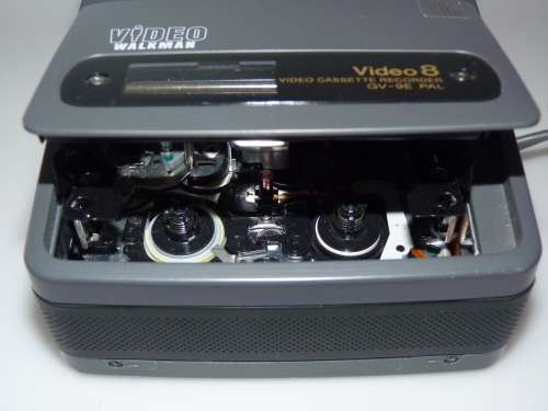 SONY GV-9E PAL VIDEO 8 CASSETTE RECORDER VINTAGE COLLECTORS ITEM