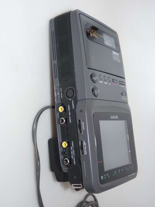 SONY GV-9E PAL VIDEO 8 CASSETTE RECORDER VINTAGE COLLECTORS ITEM