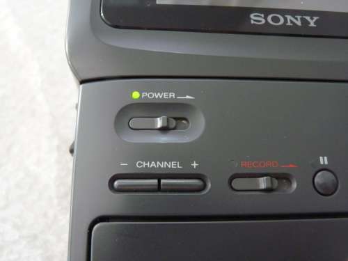 SONY GV-9E PAL VIDEO 8 CASSETTE RECORDER VINTAGE COLLECTORS ITEM