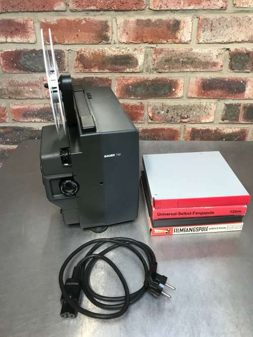 BAUER T 82 FILM PROJECTOR  SUPER 8 / SINGLE 8 / STANDARD 8  COLLECOTRS ITEM