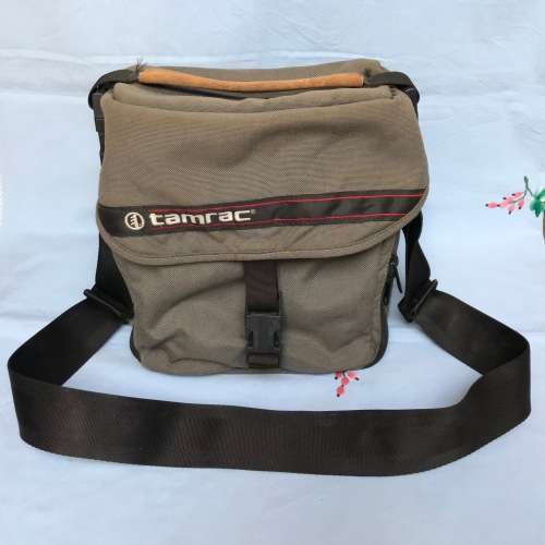 TAMRAC PHOTO BAG GREY in good condition