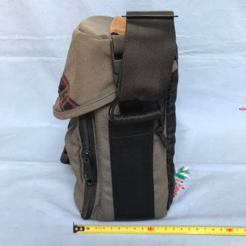 TAMRAC PHOTO BAG GREY in good condition