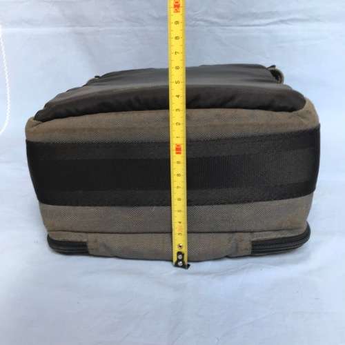 TAMRAC PHOTO BAG GREY in good condition