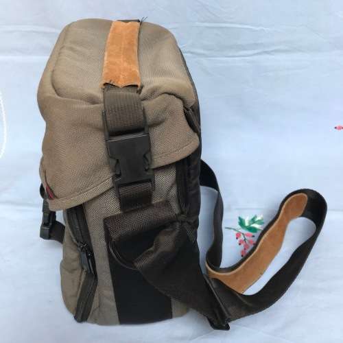 TAMRAC PHOTO BAG GREY in good condition