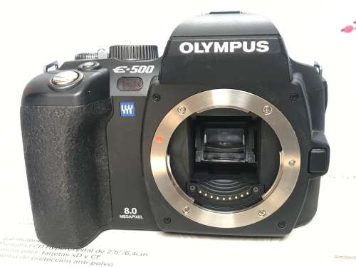 Olympus E-500 digital camera Body in very good working condition.