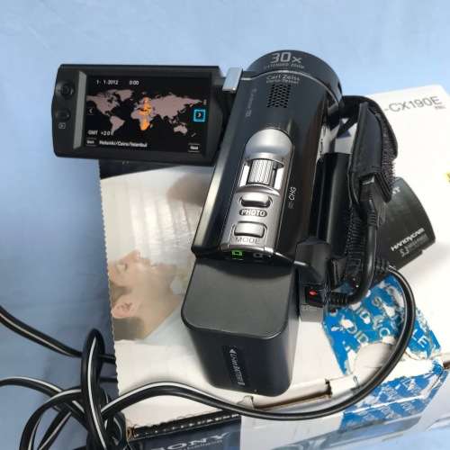 SONY HDR CX 190E, DIGITAL HD VIDEO CAMERA RECORDER, PAL, IN GOOD CONDITION