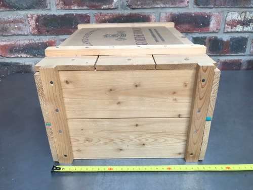 1x  wooden empty wine box , Landgoedwyn, goede hoop
